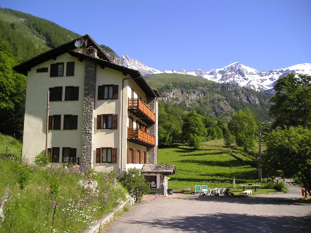 Hotel Mont Gele Ollomont Zewnętrze zdjęcie