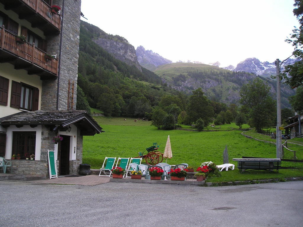 Hotel Mont Gele Ollomont Zewnętrze zdjęcie