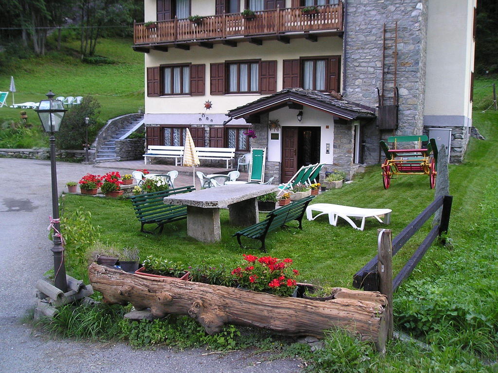 Hotel Mont Gele Ollomont Zewnętrze zdjęcie