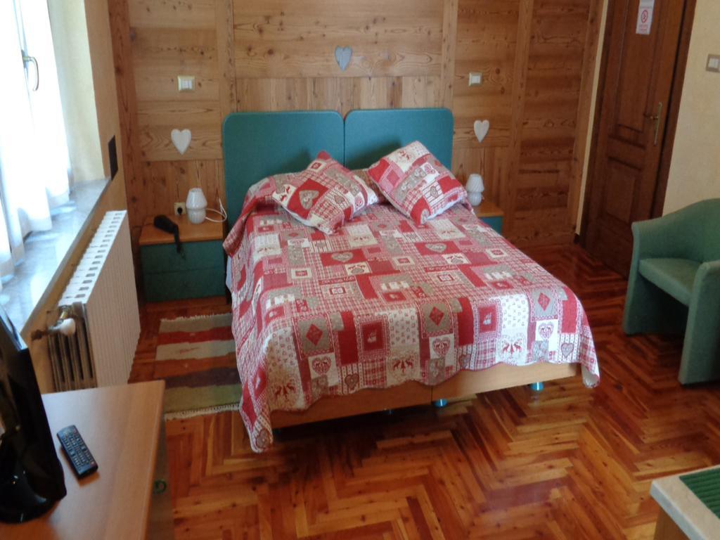 Hotel Mont Gele Ollomont Zewnętrze zdjęcie